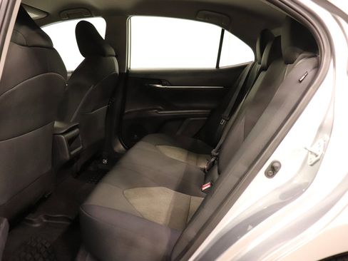 Used 2022 Toyota Camry LE image 18