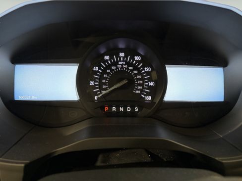 Used 2021 Ford Edge Titanium FWD image 9