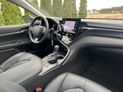 Certified 2021 Toyota Camry SE w/ Cold Weather Package image 36
