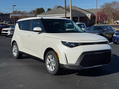 New 2025 Kia Soul LX