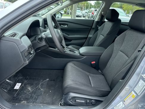 Used 2025 Honda Accord SE image 13