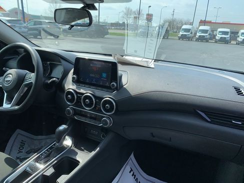 Used 2025 Nissan Sentra SV image 16