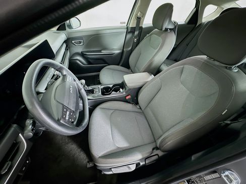 Used 2025 Kia K4 FWD image 13