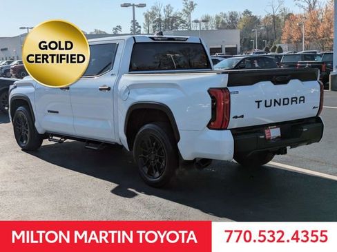 Used 2022 Toyota Tundra SR5 w/ SR5 Convenience Package image 6