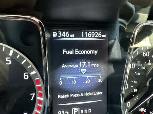 Used 2017 Nissan Titan SV RWD image 14