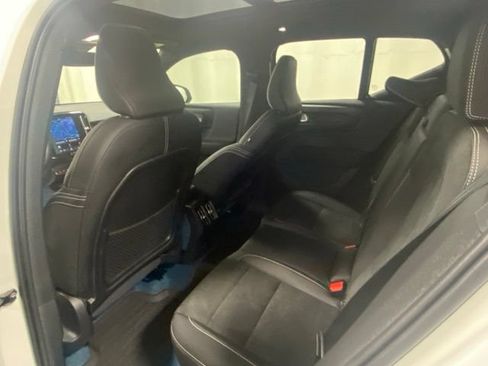 Used 2023 Volvo XC40 Recharge Ultimate w/ Protection Package Premier AWD/4WD image 13
