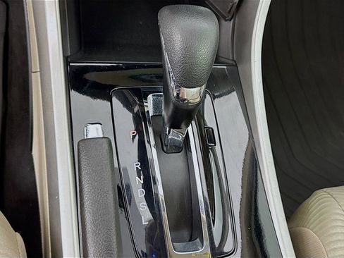 Used 2016 Honda Accord LX image 26