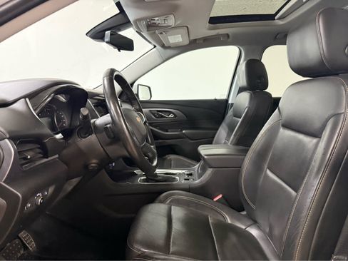 Used 2021 Chevrolet Traverse Premier AWD/4WD image 13