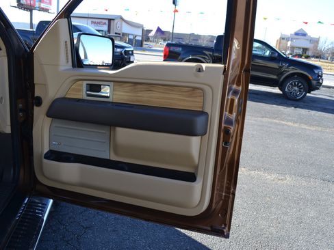 Used 2011 Ford F150 Lariat w/ Lariat Chrome Pkg image 36