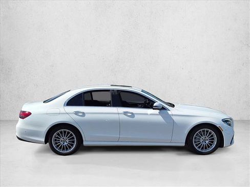 Used 2022 Mercedes-Benz E 350 Sedan image 4