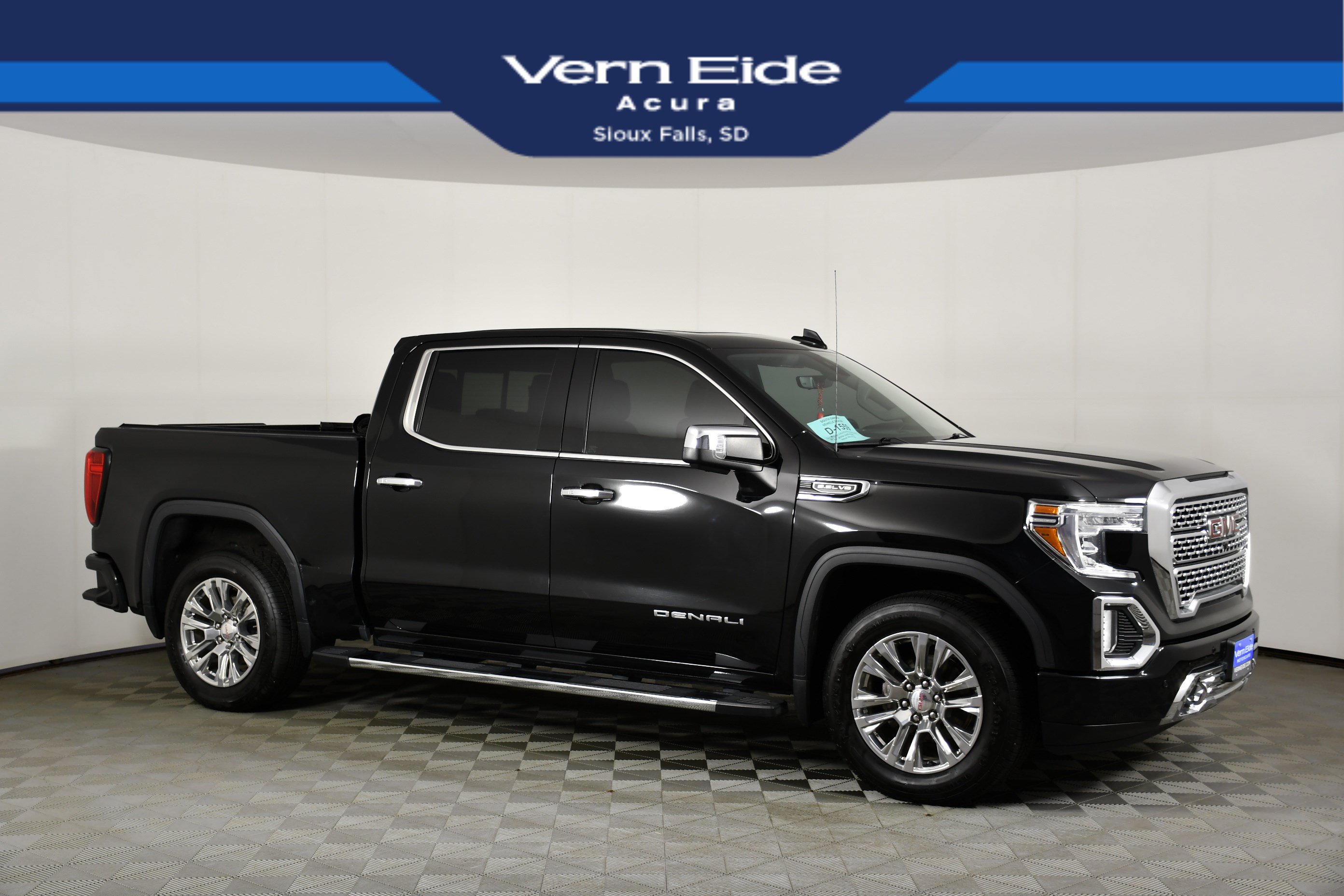 Used 2021 GMC Sierra 1500 Denali w/ Technology Package AWD/4WD image 1