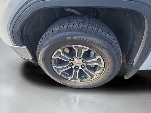 Used 2024 GMC Sierra 1500 SLT image 14