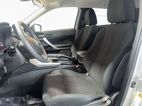 Used 2022 Mitsubishi Eclipse Cross LE image 17