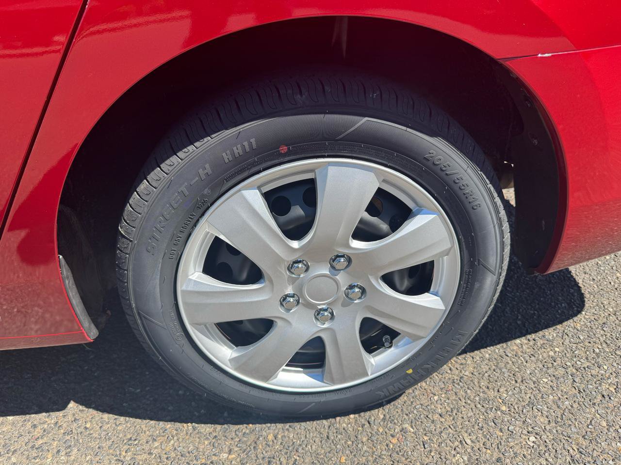 Used 2014 Nissan Sentra S FWD image 29