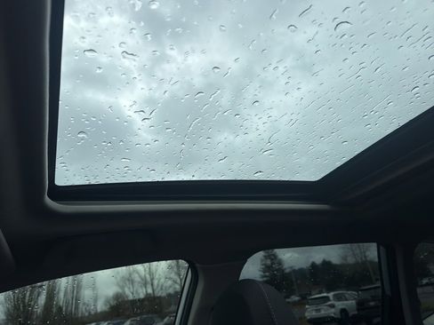 Used 2023 Subaru Forester Premium image 41