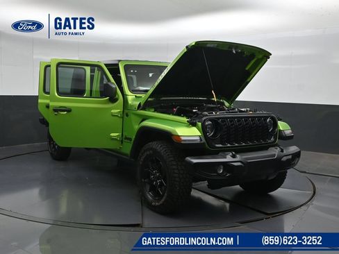 Used 2025 Jeep Gladiator Sport AWD/4WD image 54