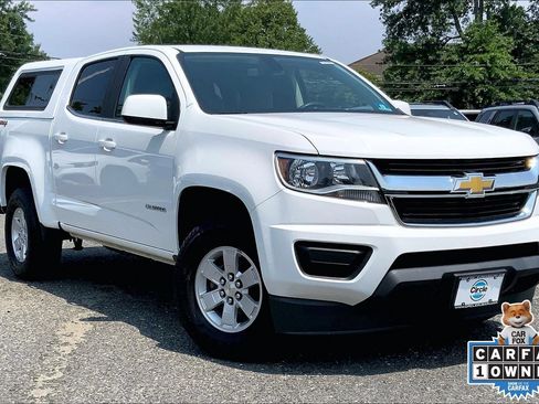 Used 2020 Chevrolet Colorado W/T w/ WT Convenience Package AWD/4WD image 2