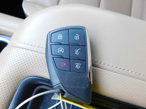 Used 2021 Chevrolet Tahoe Premier w/ Premium Package image 25