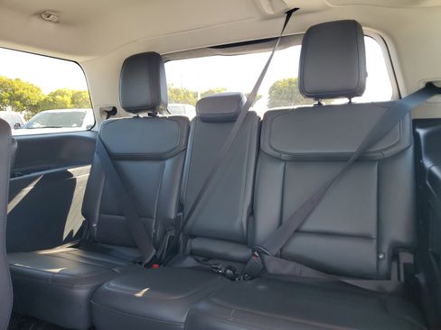 Used 2025 Ford Expedition Active image 21