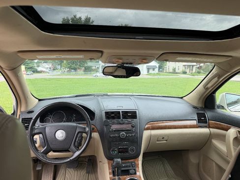 Used 2008 Saturn Outlook XR w/ Premium Trim Package FWD image 13