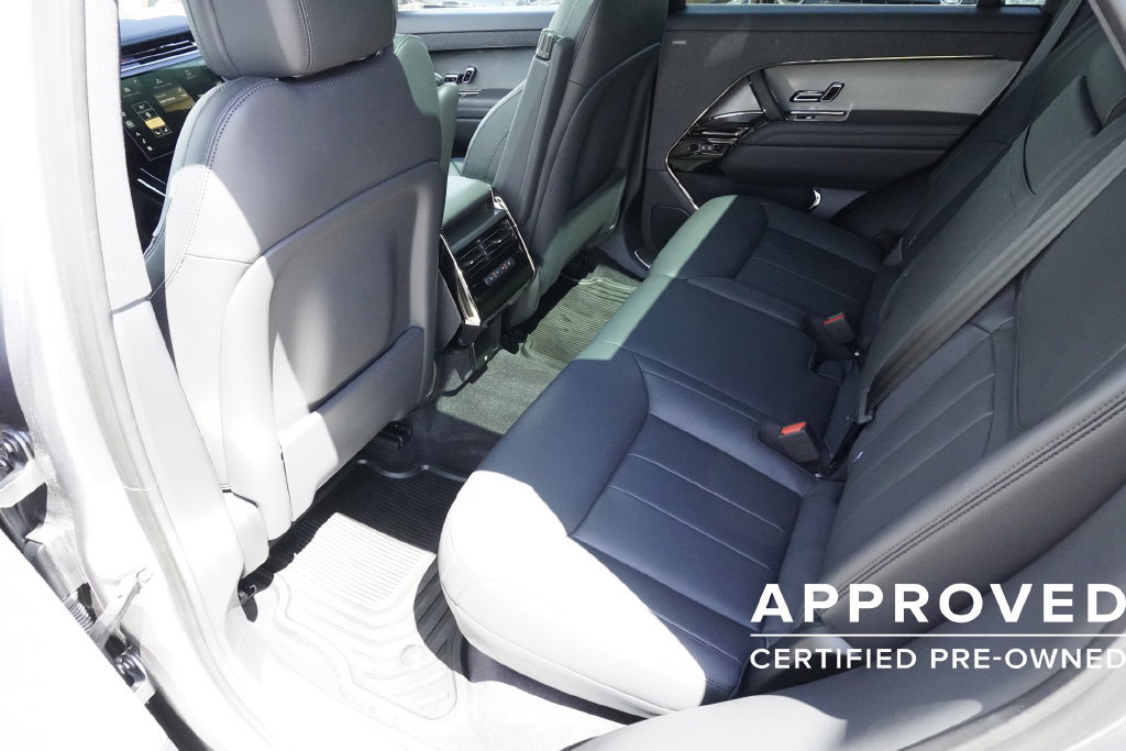 Used 2025 Land Rover Range Rover Sport SE AWD/4WD image 29