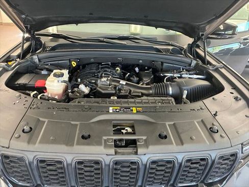 Certified 2024 Jeep Grand Cherokee Altitude AWD/4WD image 29