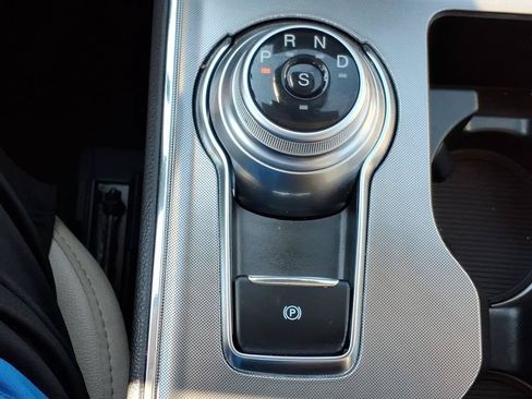 Used 2024 Ford Edge Titanium AWD/4WD image 18