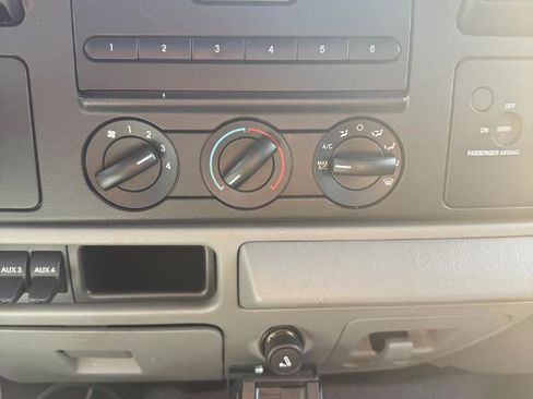 Used 2006 Ford F350 2WD Regular Cab DRW Super Duty image 12