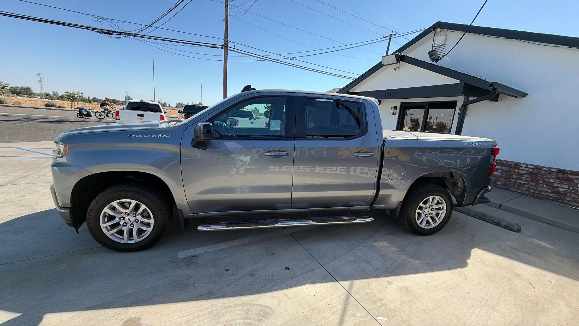 Used 2021 Chevrolet Silverado 1500 RST AWD/4WD image 3