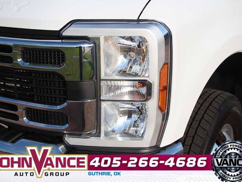 Used 2025 Ford F350 XLT AWD/4WD image 4