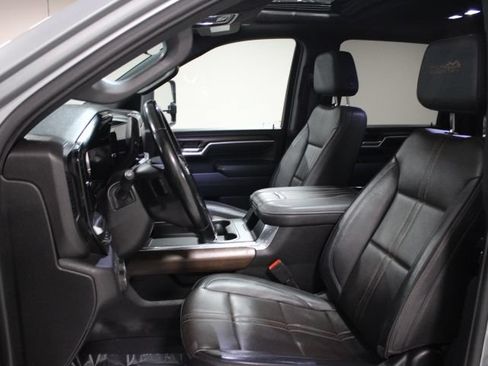 Used 2024 Chevrolet Silverado 2500 High Country w/ High Country Premium Package AWD/4WD image 20