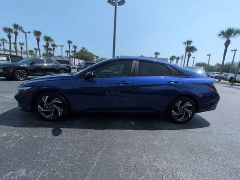 Certified 2025 Hyundai Elantra Sport FWD image 6