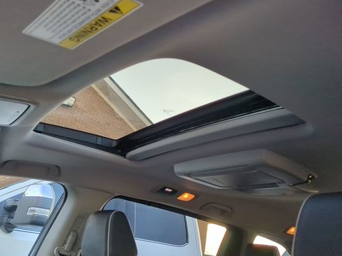 Used 2023 Honda Odyssey Elite image 18