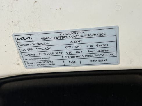 Used 2023 Kia Soul LX w/ Option Group 015 FWD image 29