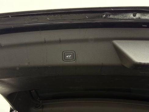 Used 2021 Chevrolet Suburban Z71 AWD/4WD image 57