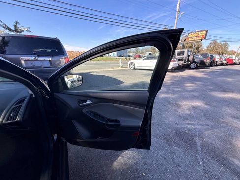 Used 2013 Ford Focus SE image 19