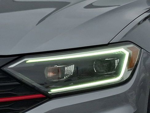 Used 2020 Volkswagen Jetta GLI image 9