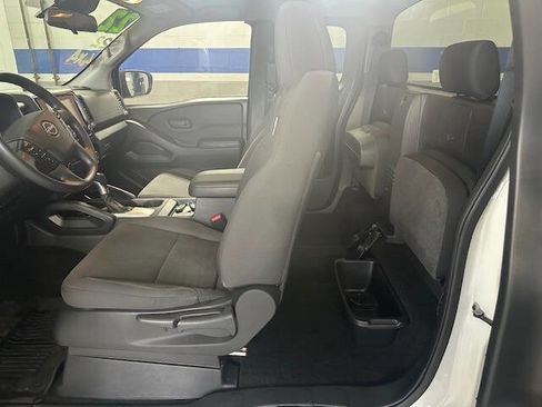 Used 2022 Nissan Frontier S w/ Technology Package image 12
