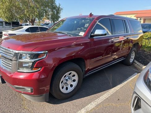 Used 2020 Chevrolet Suburban Premier image 8