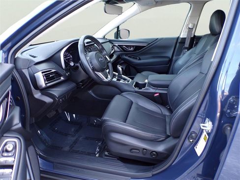 Used 2023 Subaru Outback Limited image 18