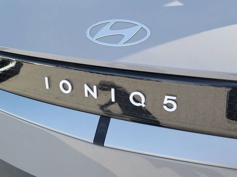 New 2026 Hyundai Ioniq 5 SE image 24