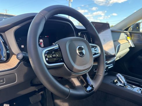 New 2026 Volvo XC60 B5 Ultra w/ Protection Package Premier image 21