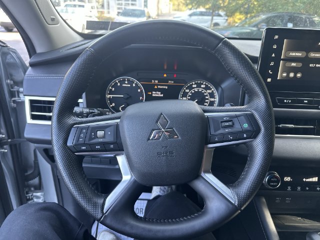 Used 2025 Mitsubishi Outlander SE AWD/4WD image 20