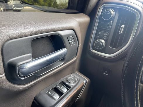 Used 2020 Chevrolet Silverado 1500 RST AWD/4WD image 10
