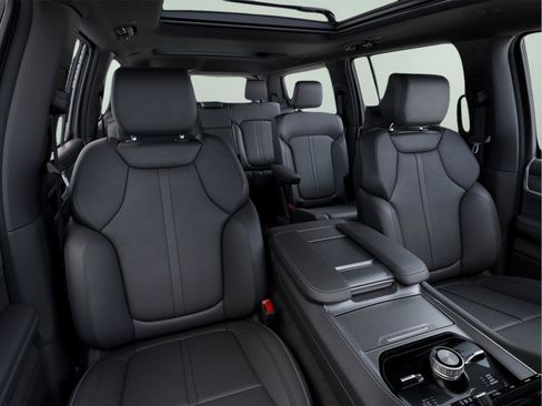 New 2025 Jeep Wagoneer Series III w/ Premium Group I AWD/4WD image 17