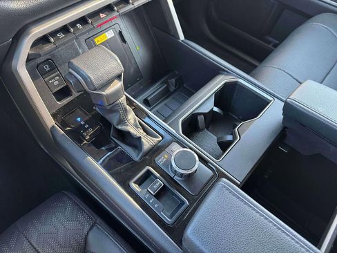 Used 2024 Toyota Tundra Limited image 28