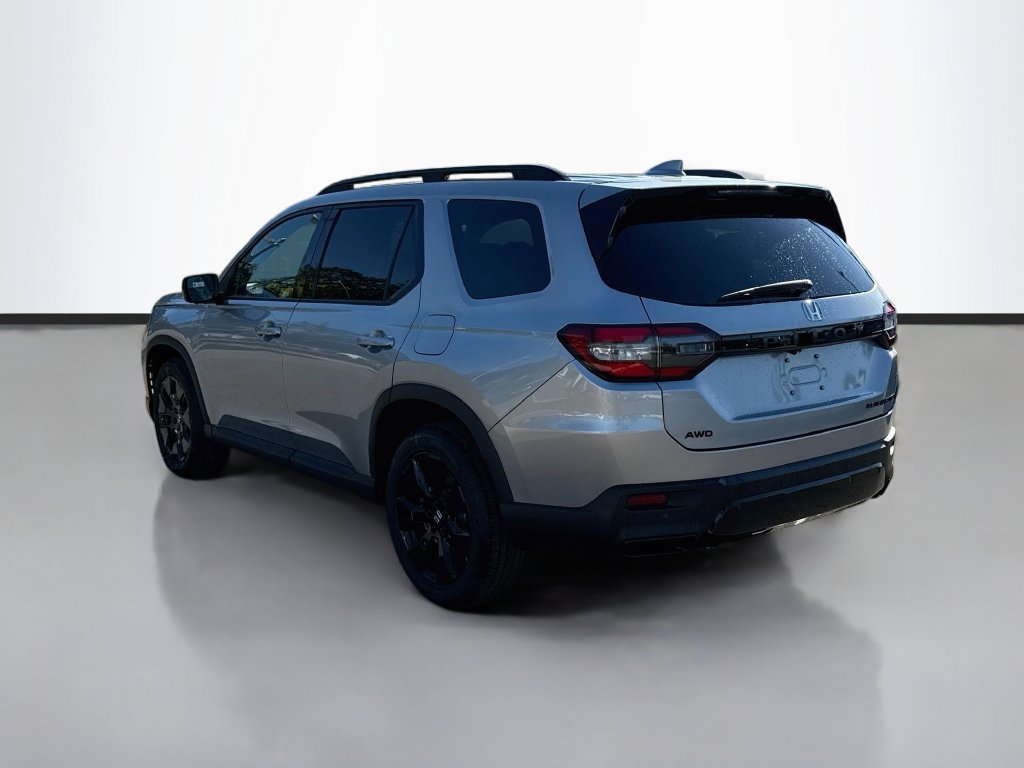 New 2026 Honda Pilot Black Edition image 5