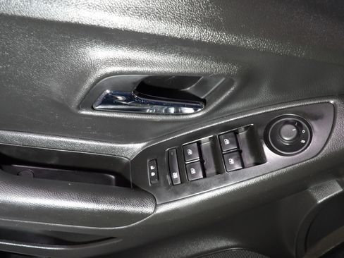 Used 2021 Chevrolet Trax LT w/ Driver Confidence Package image 8