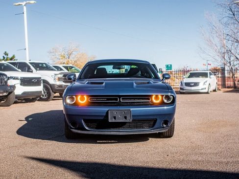 Used 2023 Dodge Challenger SXT image 2