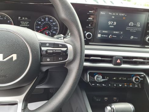 Used 2022 Kia K5 LXS FWD image 29